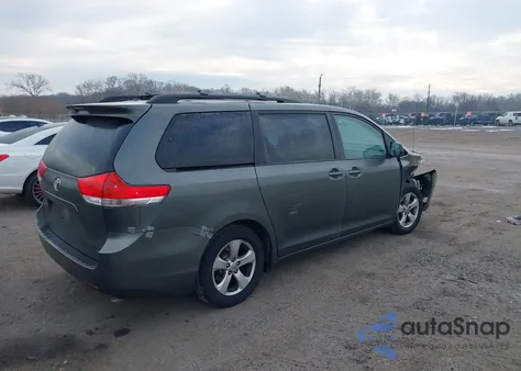 2013 Toyota Sienna Le V6 8 Passenger из США, поврежденный, VIN 5TDKK3DC5DS302721